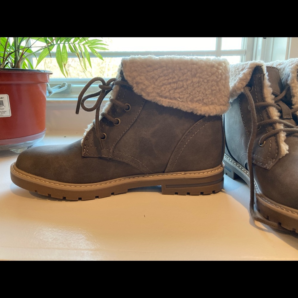 Grey Sherpa lined booties